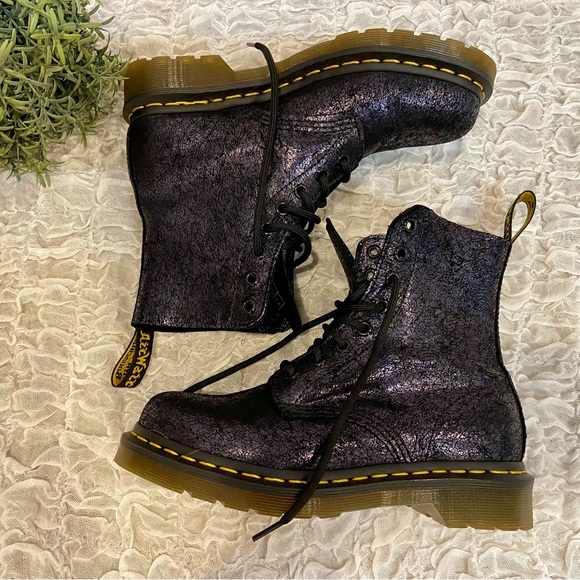 Dr. Doc Martens Iridescent Metallic Combat Boots Rainbow Suede Lace Up Pascal - Picture 3 of 8